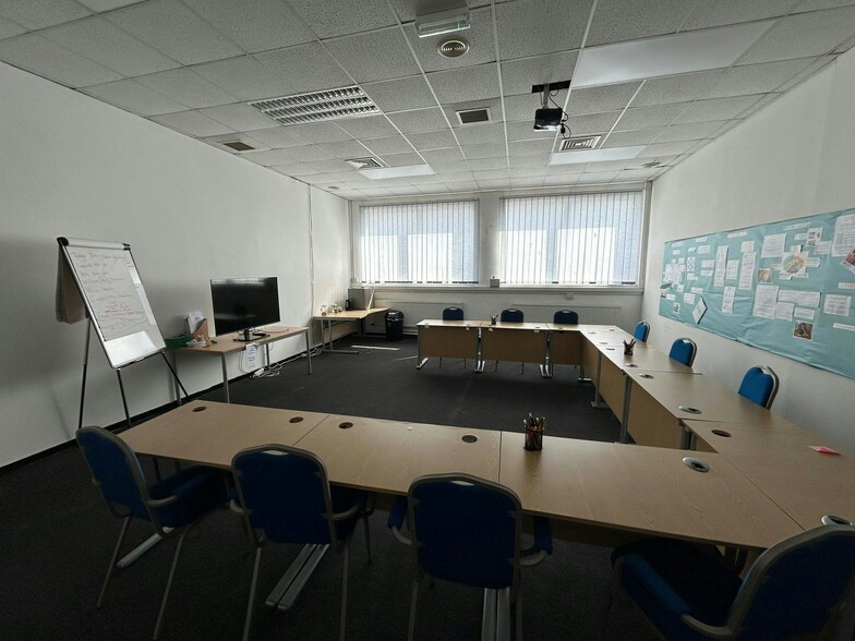 Shields Rd, Newcastle Upon Tyne for lease - Building Photo - Image 3 of 8