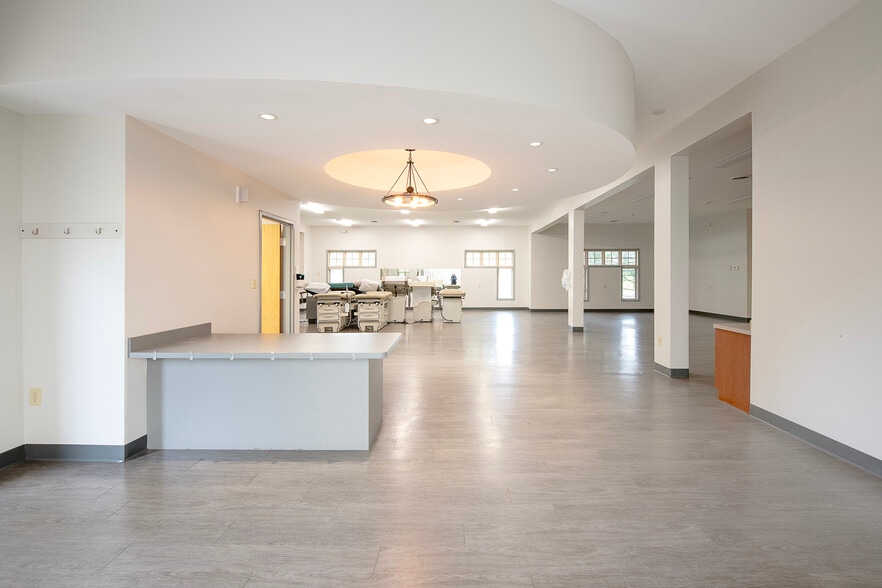 12744 State Rd, North Royalton, OH for lease - Building Photo - Image 3 of 18