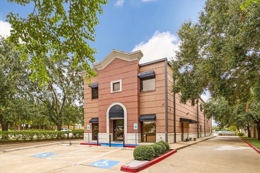 15140 Southwest Fwy, Sugar Land, TX à vendre - Photo du bâtiment - Image 2 de 9