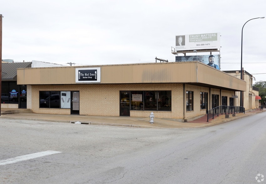 228 S Main St, Jacksonville, TX à vendre - Photo du bâtiment - Image 3 de 34