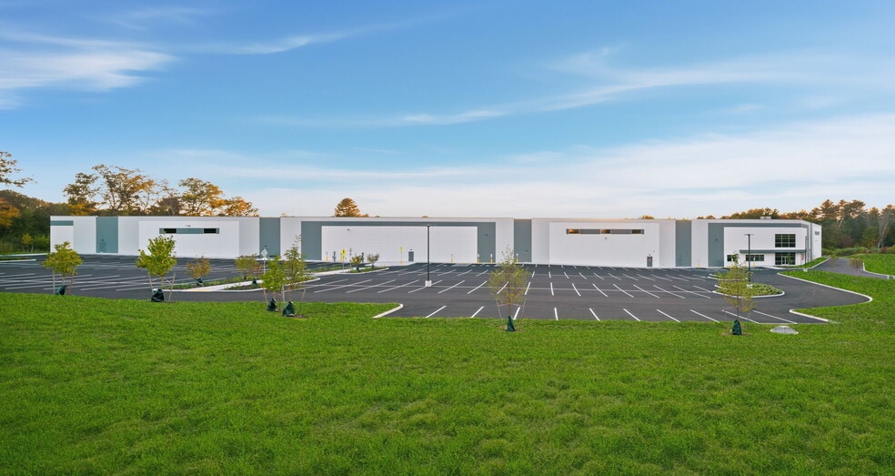 23 Cape Rd, Mendon, MA for lease - Building Photo - Image 3 of 6