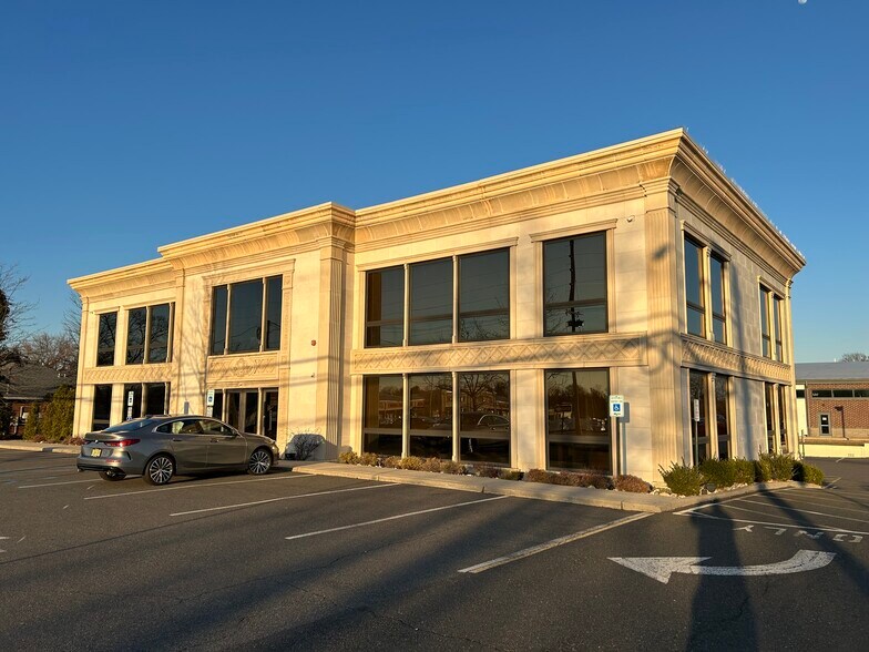 883 Poole Ave, Hazlet, NJ à louer - Photo du bâtiment - Image 3 de 30