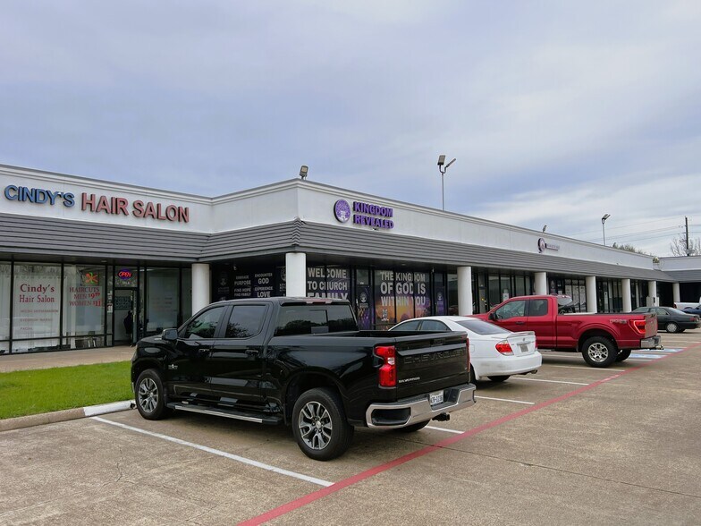 9110 Jones Rd, Houston, TX à louer - Photo du bâtiment - Image 3 de 9