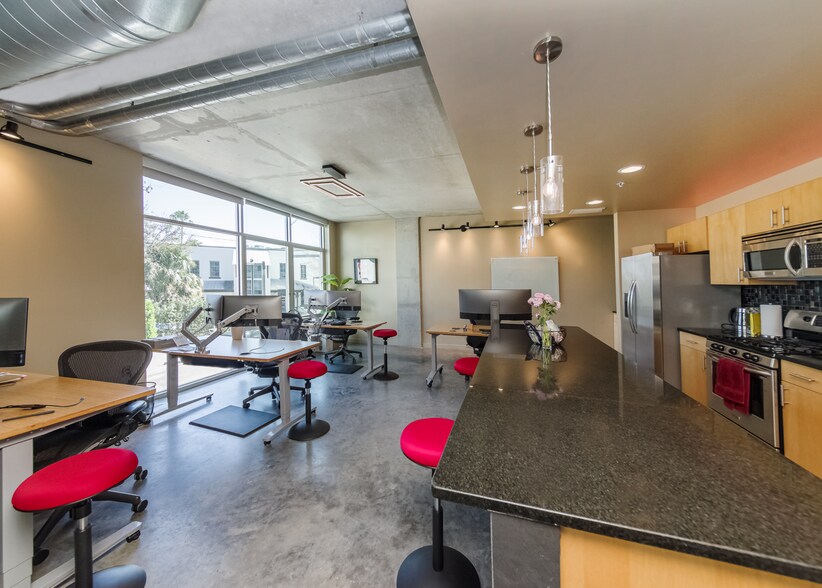 101 S 12th St, Tampa, FL à louer - Photo du bâtiment - Image 3 de 14