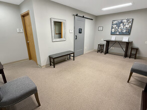 9623 32nd St SE, Lake Stevens, WA for lease Interior Photo- Image 2 of 7