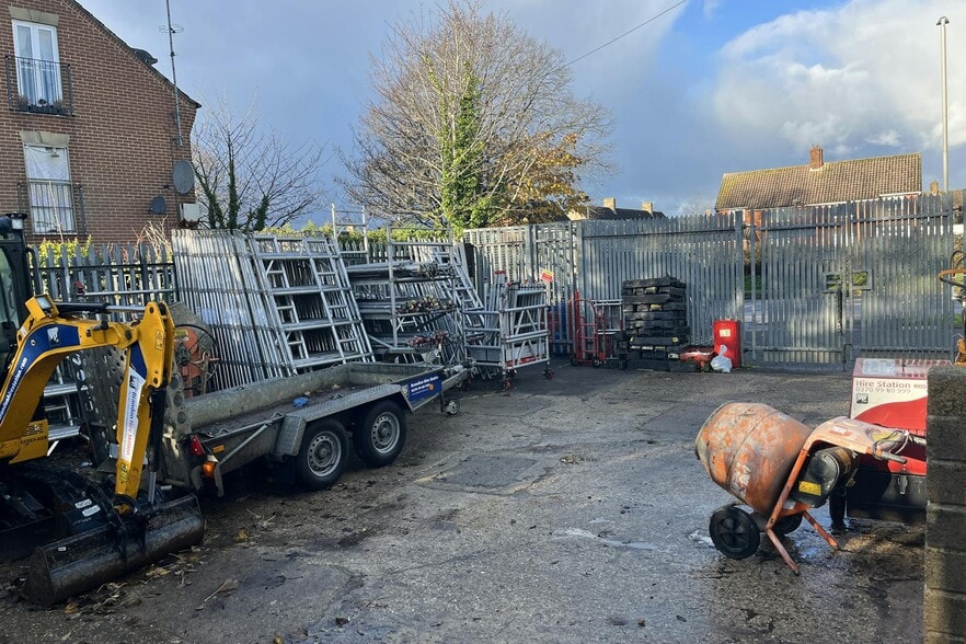 129 Somerford Rd, Christchurch for lease - Building Photo - Image 3 of 5