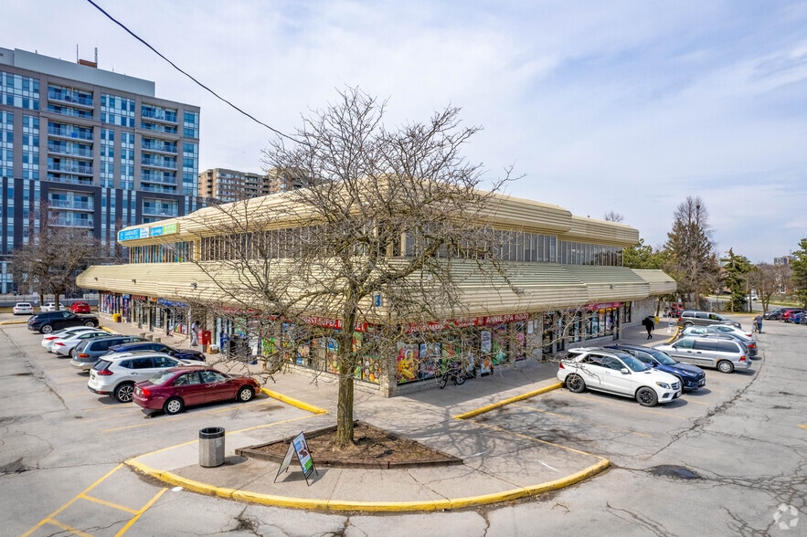 1001 Sandhurst Cir, Toronto, ON for lease - Building Photo - Image 2 of 6