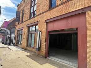 24 N High St, Akron, OH for lease Interior Photo- Image 1 of 5