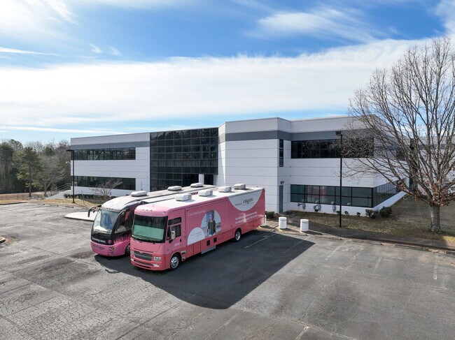 Plus de détails pour 6900 Morris Estate Dr, Charlotte, NC - Industriel à vendre