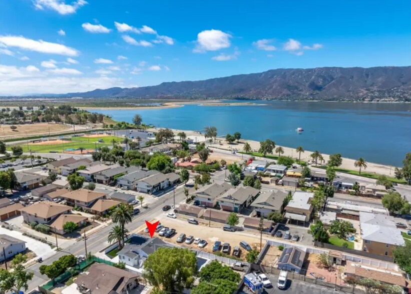 111 S Lindsay St, Lake Elsinore, CA for sale - Aerial - Image 2 of 12