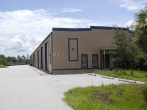 1849 Benchmark Ave, Fort Myers, FL for lease Building Photo- Image 2 of 24