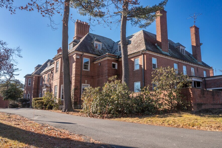 1265 Asylum Ave, Hartford, CT à louer - Photo du bâtiment - Image 2 de 39