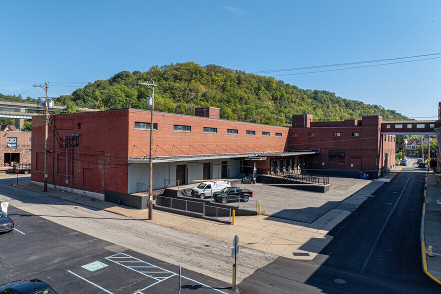 1600 Marys Ave, Sharpsburg, PA à louer - Photo du bâtiment - Image 3 de 9