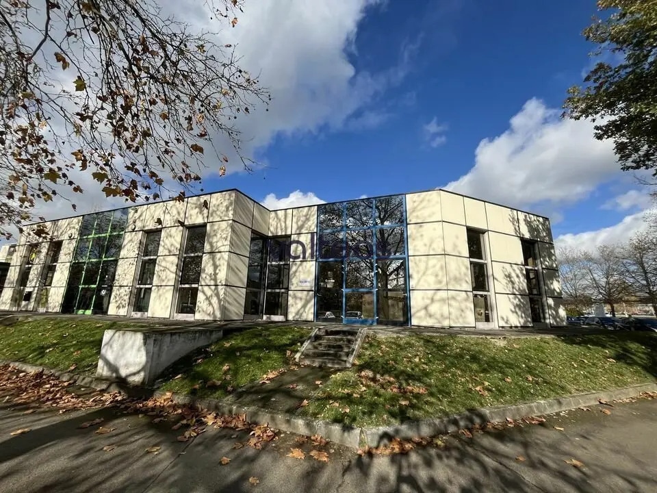 Office in Labège for lease Building Photo- Image 1 of 8