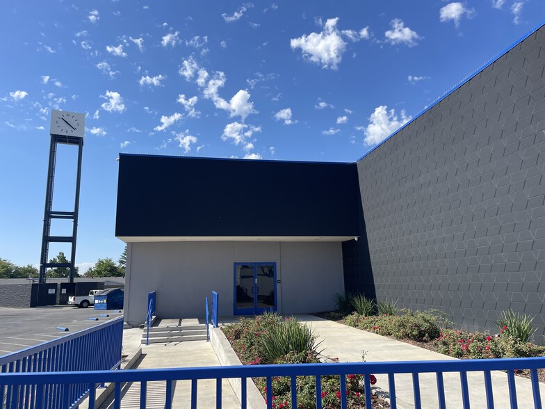 2326 Florin Rd, Sacramento, CA for sale - Building Photo - Image 3 of 10