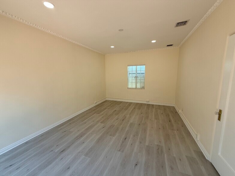 9528-9546 Brighton Way, Beverly Hills, CA à louer - Photo du bâtiment - Image 3 de 18