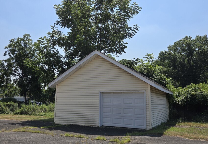 588 US Highway 46, Fairfield, NJ à vendre - Photo du bâtiment - Image 2 de 34