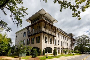 Crabapple Town Center - Loft