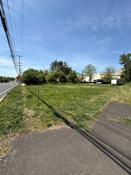 27 Almshouse Rd, Richboro, PA à vendre - Photo du bâtiment - Image 3 de 10