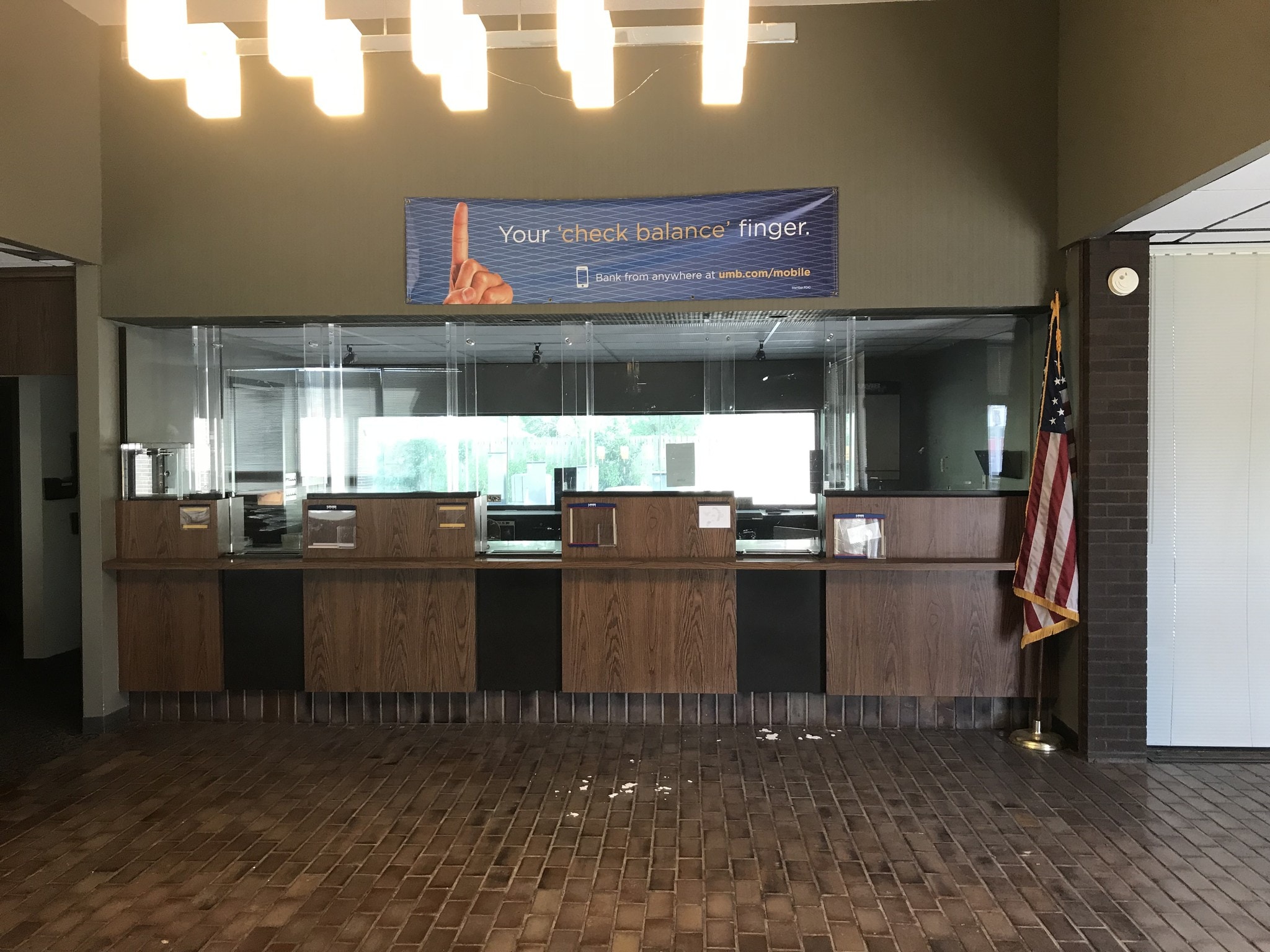 10321 Blue Ridge Blvd, Kansas City, MO for lease Interior Photo- Image 1 of 4