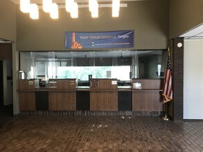 10321 Blue Ridge Blvd, Kansas City, MO for lease Interior Photo- Image 1 of 4