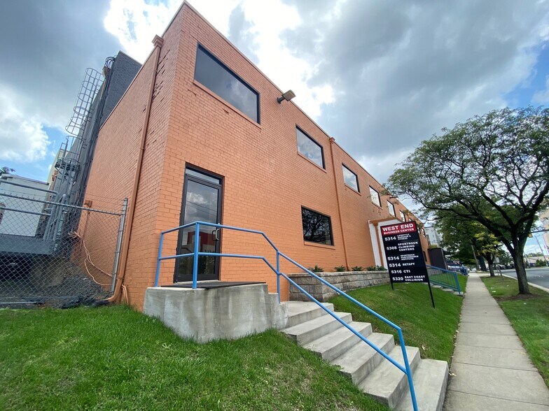 5300-5320 Eisenhower Ave, Alexandria, VA à louer - Photo du bâtiment - Image 1 de 12