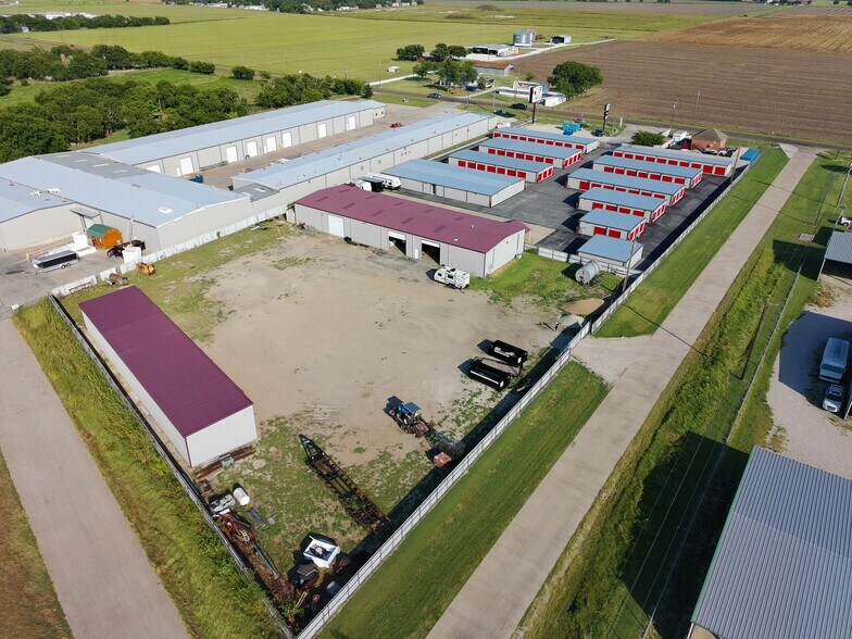 1814 Fm-66, Waxahachie, TX à louer - Photo du bâtiment - Image 3 de 16