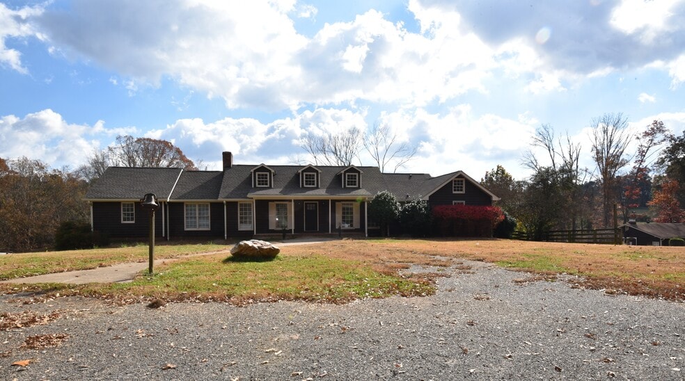 480 Bishop Rd, Ball Ground, GA à vendre - Photo du bâtiment - Image 1 de 12
