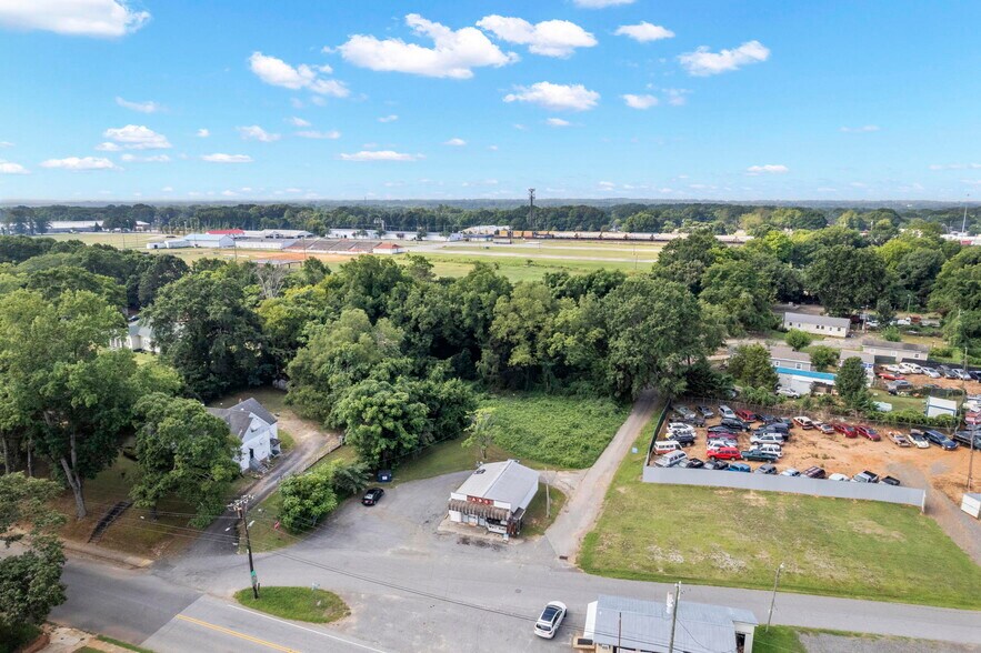 916 Howard St, Spartanburg, SC à vendre - Photo du bâtiment - Image 3 de 12