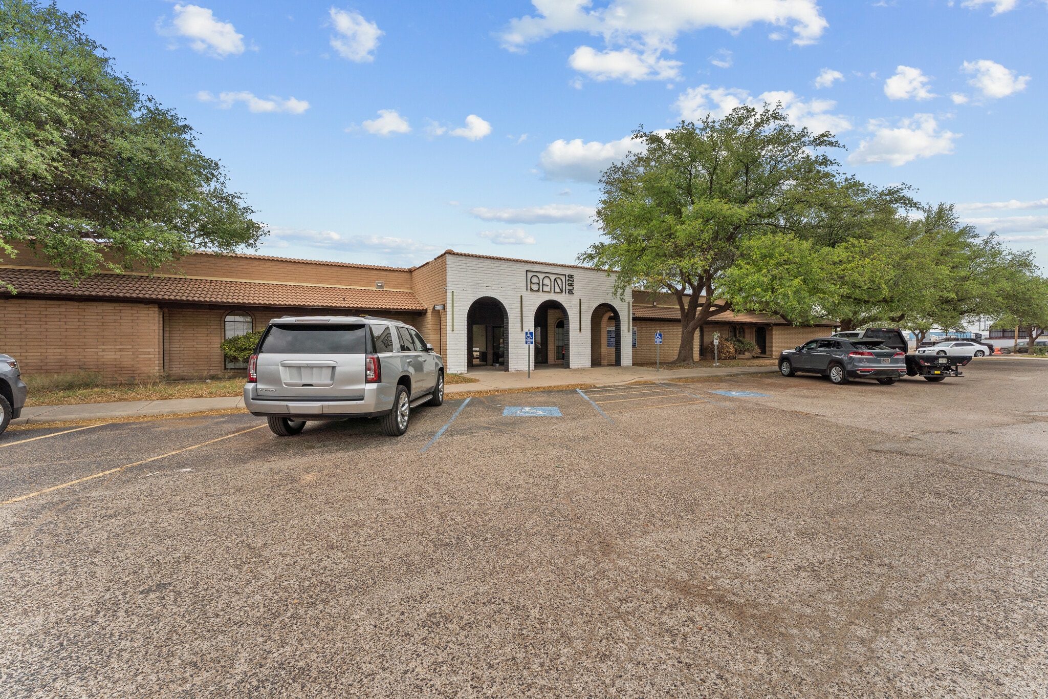 3205 Kermit Hwy, Odessa, TX à vendre Photo principale- Image 1 de 19