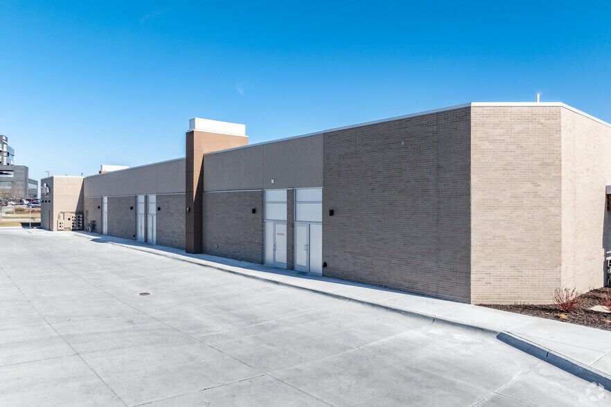 144th & West Dodge Rd, Omaha, NE à louer - Photo du bâtiment - Image 3 de 8