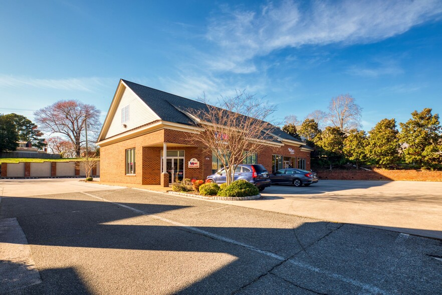 6728-6736 Main St, Gloucester, VA à louer - Photo principale - Image 1 de 2