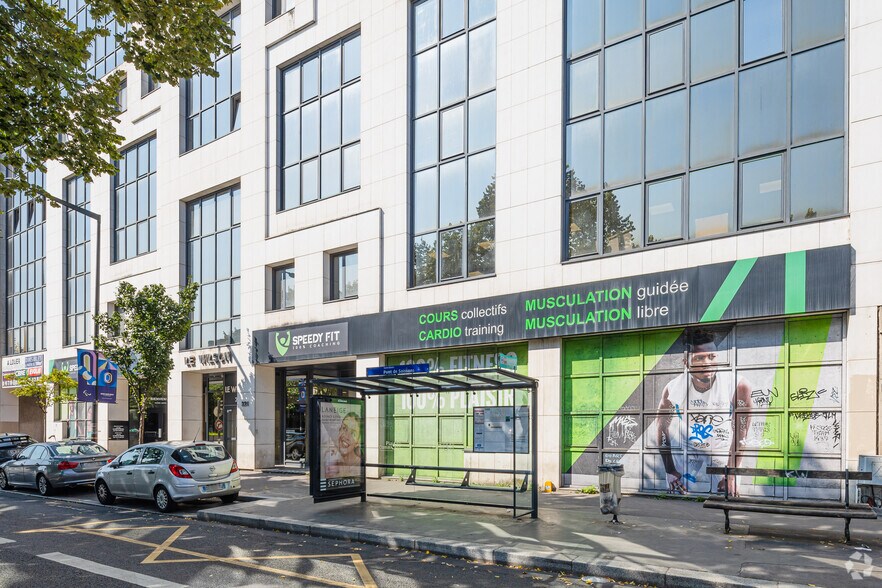 221 Avenue Du Président Wilson, Saint-Denis à louer - Photo du bâtiment - Image 2 de 3