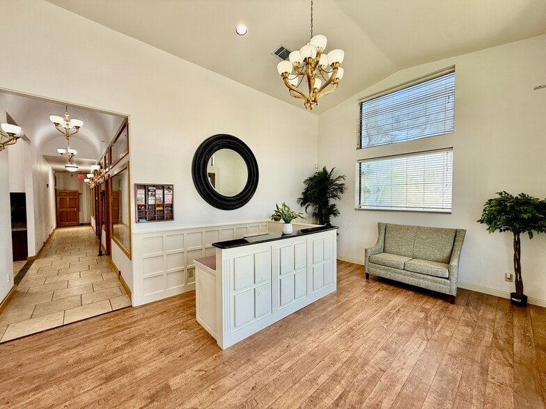 5101 E University Dr, Denton, TX for lease - Lobby - Image 3 of 10