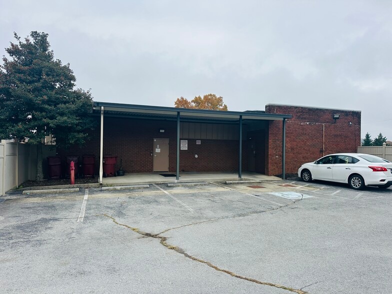 200 W Fairview Ave, Johnson City, TN for sale - Building Photo - Image 3 of 10