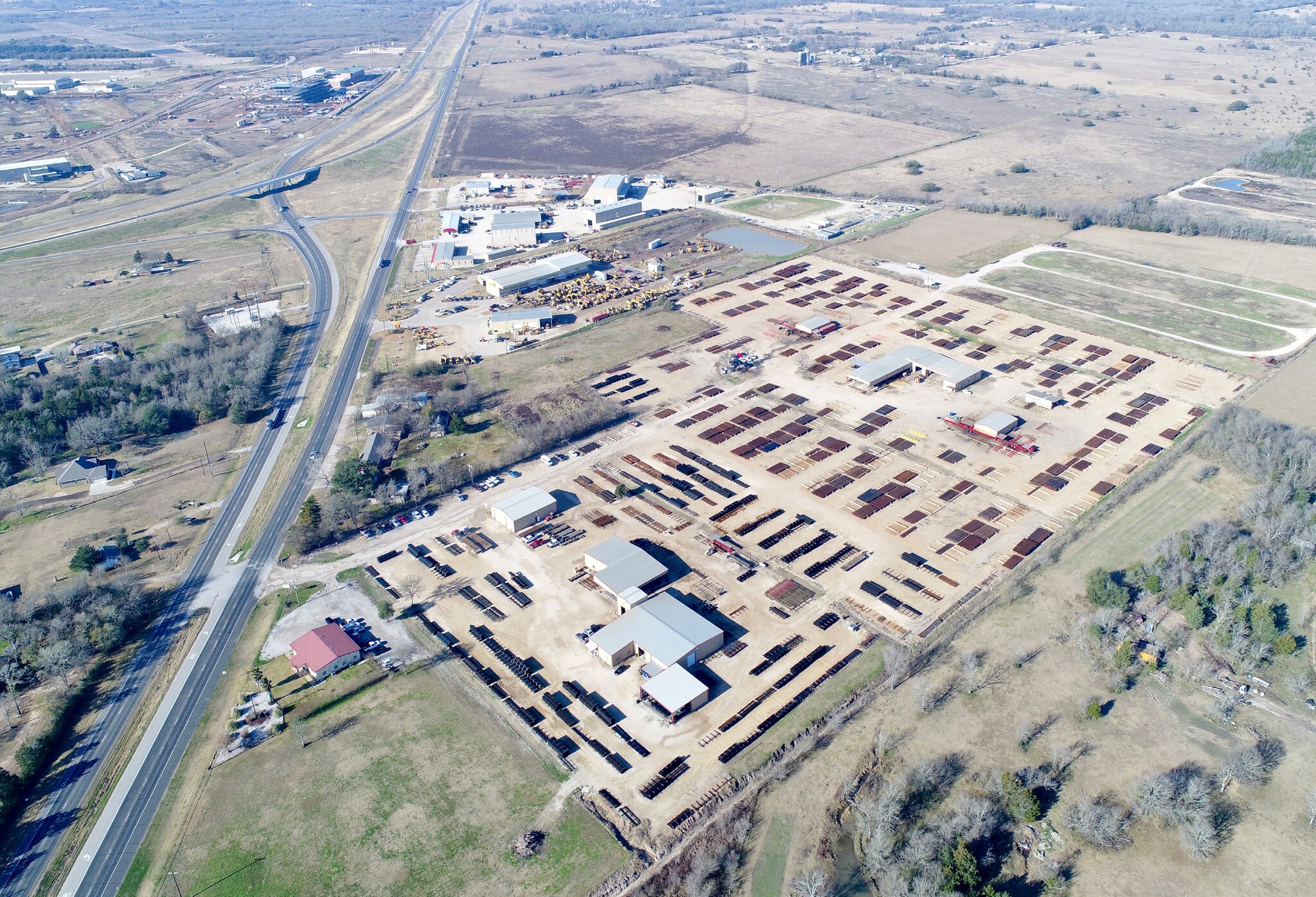 7932 W State Highway 21, Bryan, TX for lease Primary Photo- Image 1 of 4