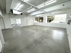 305 E 9th St, Los Angeles, CA à louer Photo intérieure- Image 2 de 6