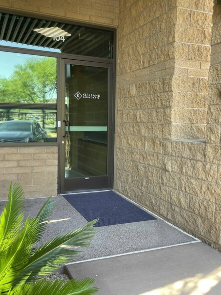 7010 E Acoma Dr, Scottsdale, AZ for lease - Building Photo - Image 3 of 17