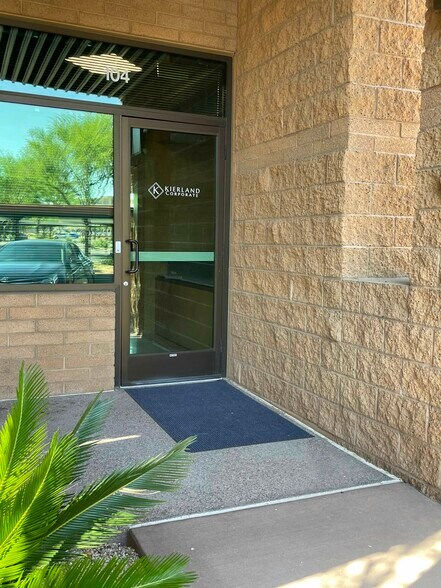 7010 E Acoma, Scottsdale, AZ à louer - Photo du bâtiment - Image 3 de 11