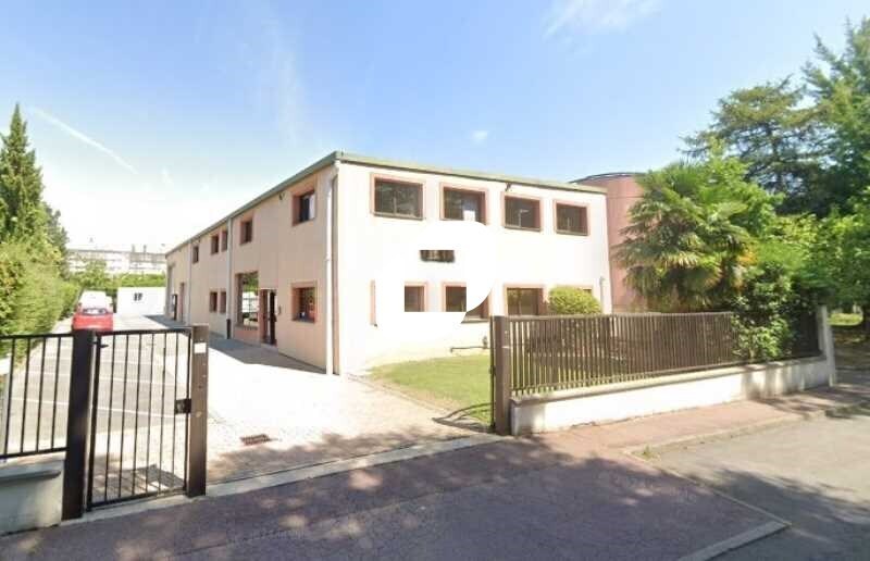 Flex in Jouy-en-Josas for sale - Building Photo - Image 1 of 9