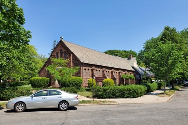 6 Commonwealth Blvd, Floral Park, NY à louer Photo du bâtiment- Image 1 de 3