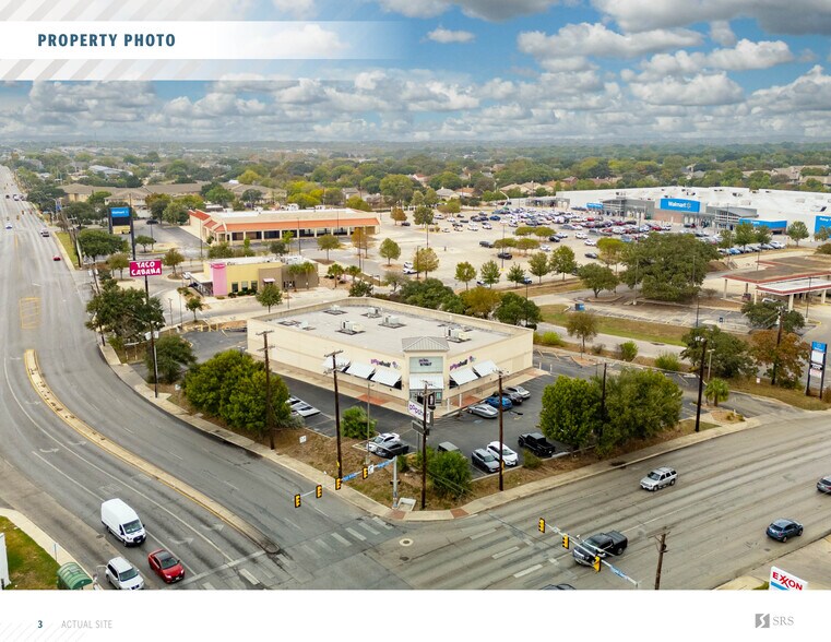 4351 Thousand Oaks Dr, San Antonio, TX à vendre - Photo du bâtiment - Image 3 de 7