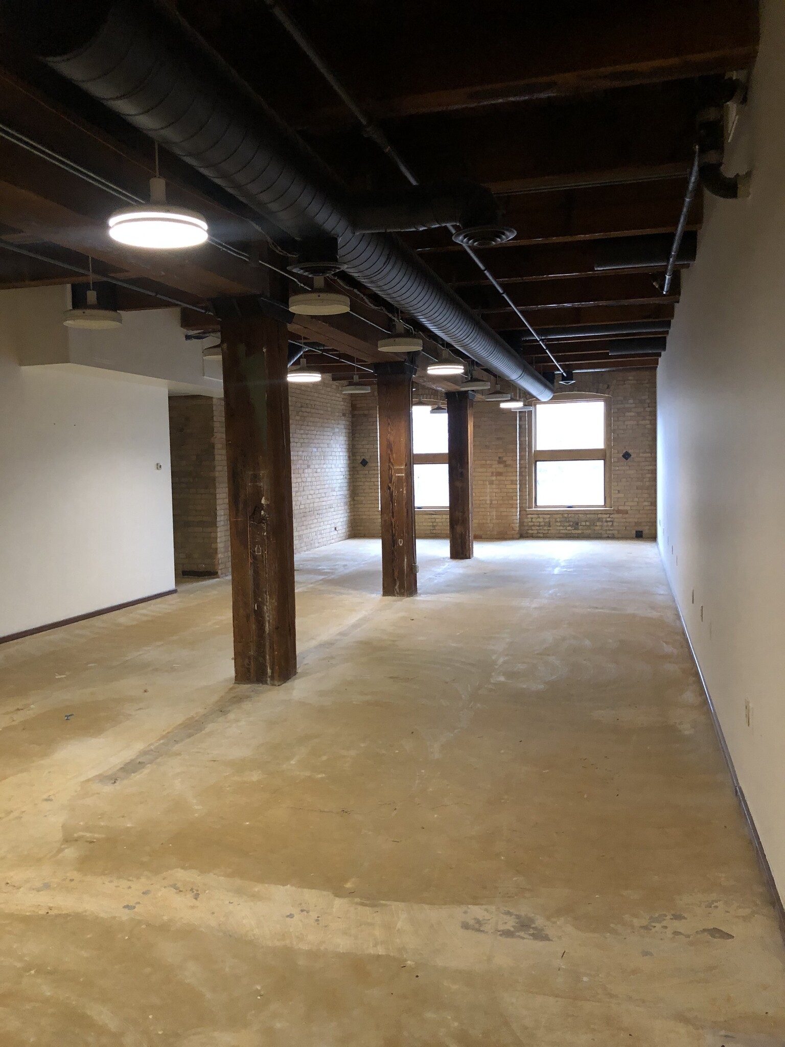 710-722 1St Street North, Minneapolis, MN for lease Interior Photo- Image 1 of 4