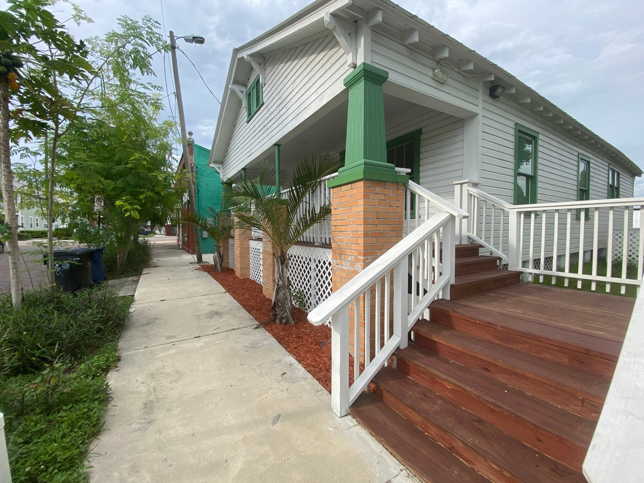 1411 N 17th St, Tampa, FL à louer Photo du bâtiment- Image 1 de 9