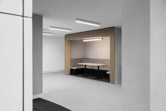 22 Quai Gallieni, Suresnes for lease Interior Photo- Image 1 of 2