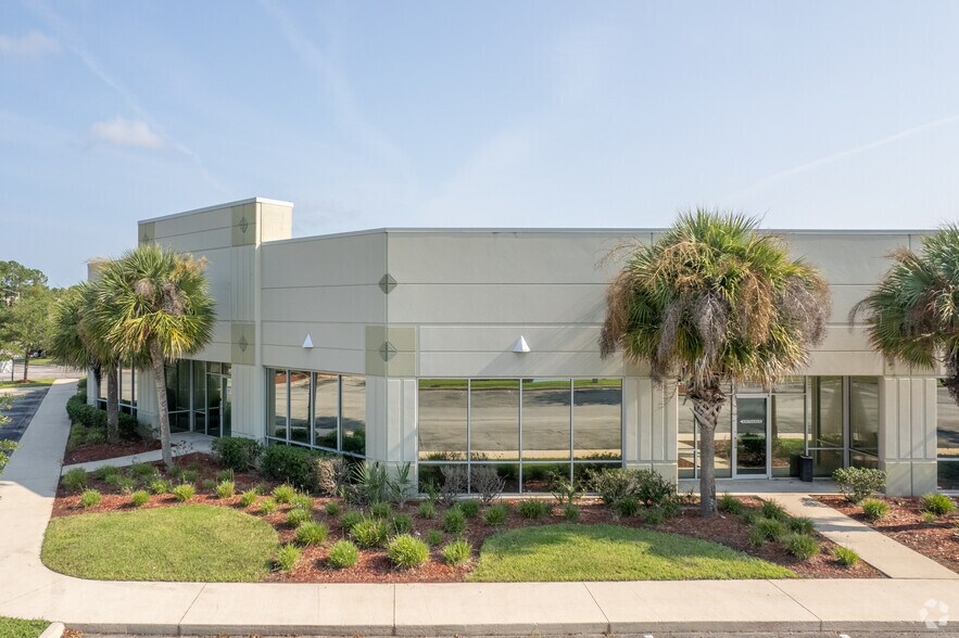 1845 Town Center Blvd, Orange Park, FL à louer - Photo du bâtiment - Image 2 de 7
