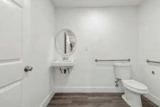 24 NE 1st Ave, Dania Beach, FL for sale Interior Photo- Image 2 of 9