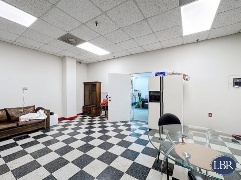 912 E New Haven Ave, Melbourne, FL à vendre - Photo intérieure - Image 3 de 13