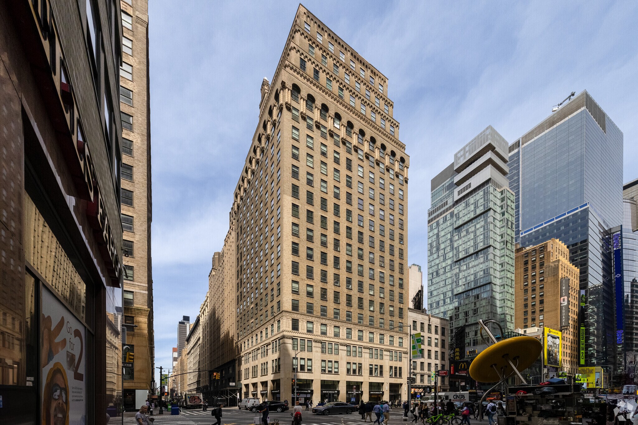 550 Seventh Ave, New York, NY à louer Photo du bâtiment- Image 1 de 2