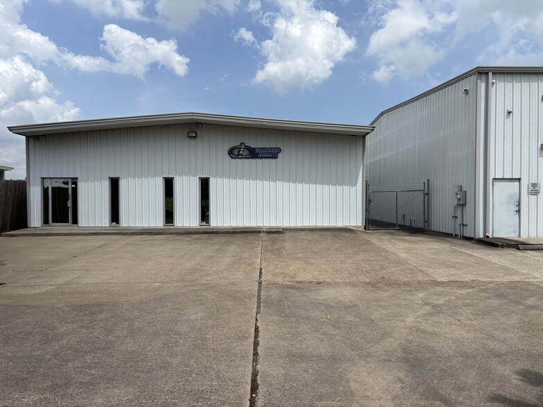 3223 Trebor St, Pasadena, TX for lease - Building Photo - Image 2 of 5